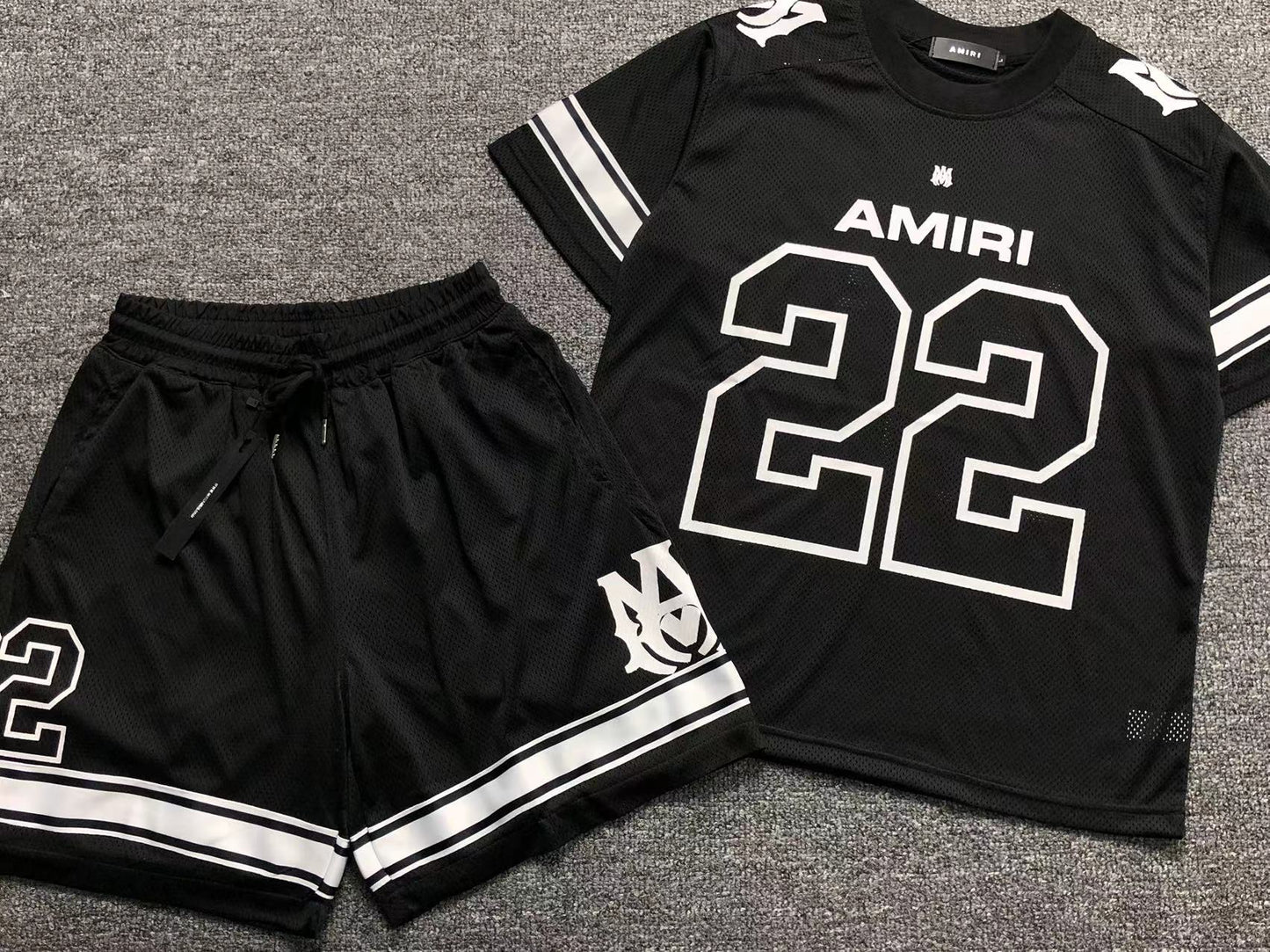 Amiri Shorts & Tshirt