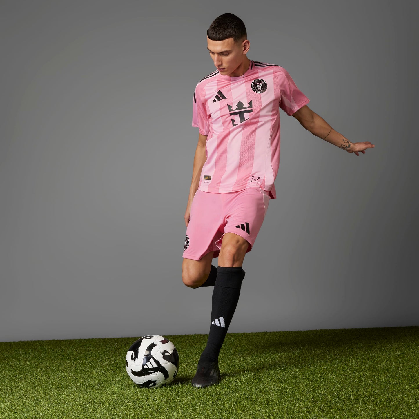 adidas INTER MIAMI CF 25/26 MESSI AUTHENTIC HOME Soccer Jersey | Easy Pink | Men's