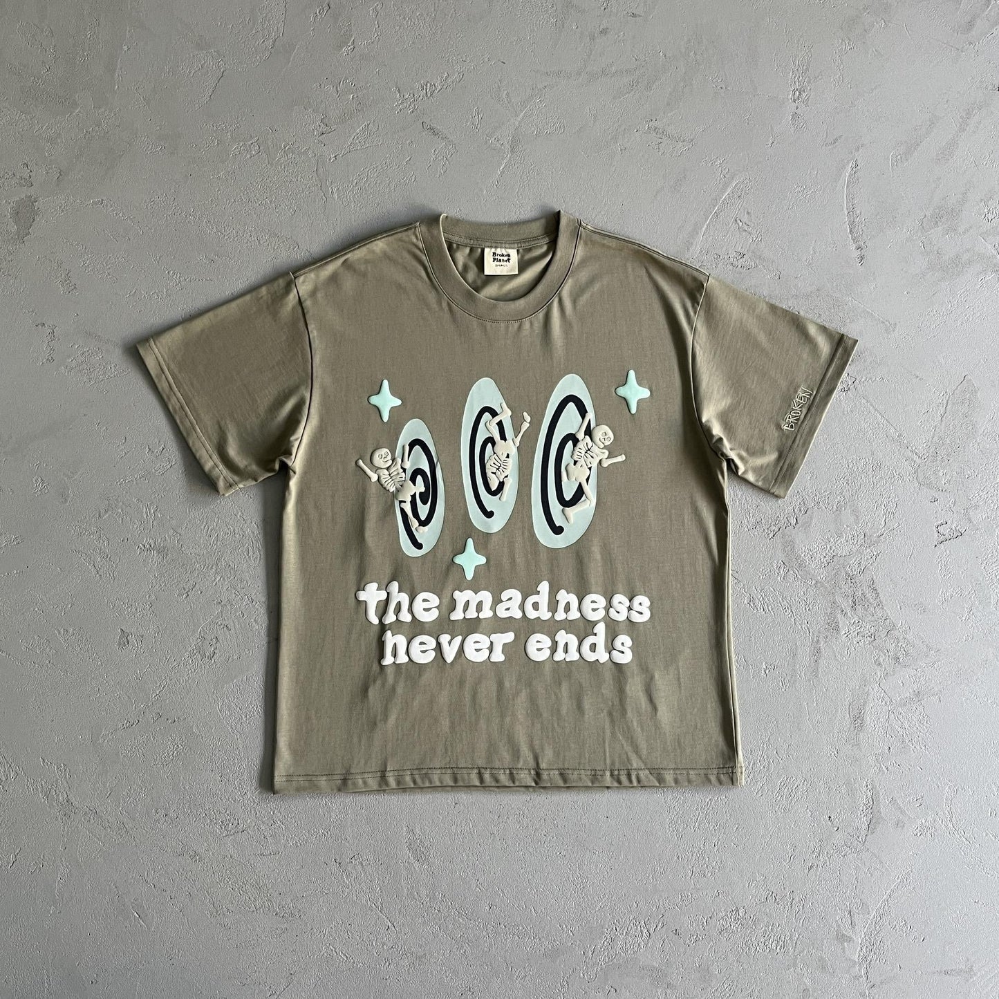 Broken P Three Skull Space TShirt